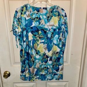 JM COLLECTION Women’s Short Sleeve Print Top. Sz M.